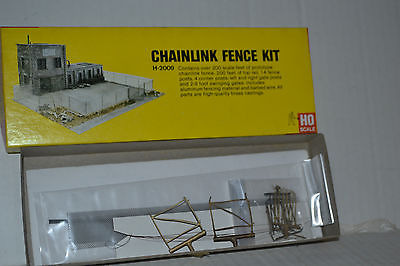 Alloy Forms H-2009 HO Scale Chain Link Fence Building Kit