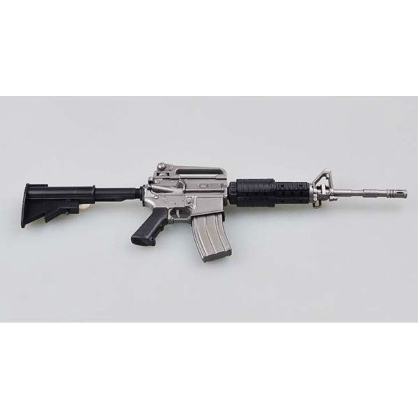 Easy Models 39110 1:3 Assembled M4A1RIS Rifle