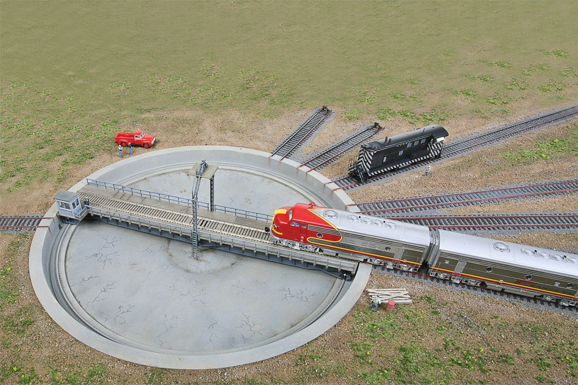 Walthers 933-2851 HO Scale Assembled Motorized 110' Turntable