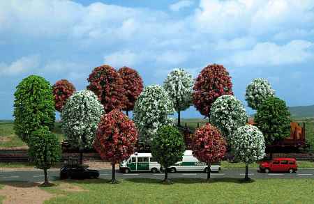 Busch 6584 TT/N Fruit Trees (Set of 18)