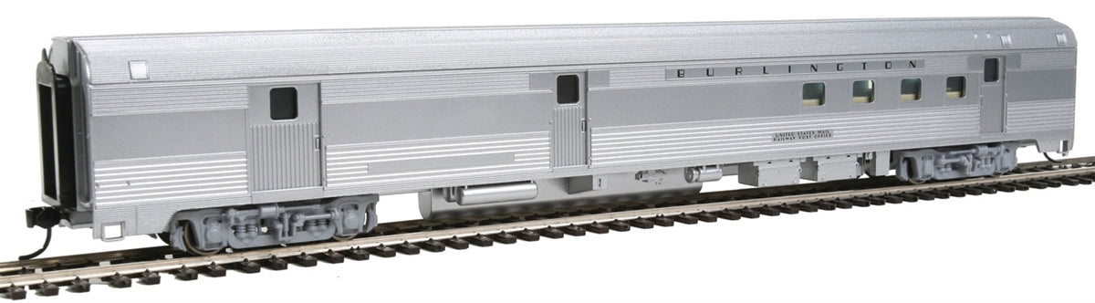 Walthers 910-30303 HO Scale Chicago, Burlington & Quincy 85' Budd Baggage Car