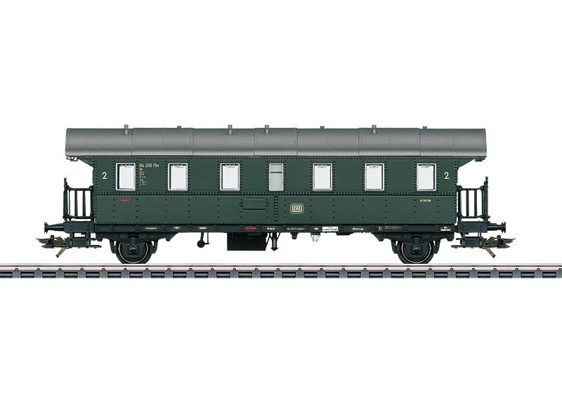 Marklin 43132 HO German Federal Railroad (DB) Standard Design Passenger Car