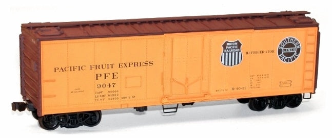 Accurail 85049 HO 40' Steel Reefer Pacific Fruit Express Kit (Set of 3)
