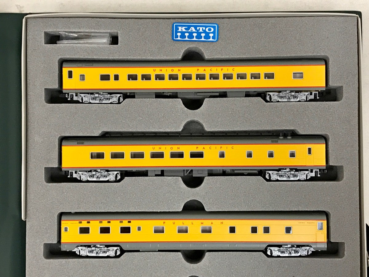 Kato 106-014 N Scale Union Pacific Smooth Side Passenger Cars (Set of 6) LN/Box