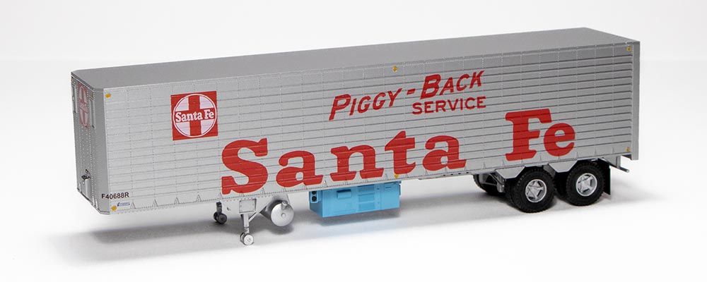 Rapido Trains 403037 HO Santa Fe 40' Fruehauf Fluted Side Volume Van #F 40683R