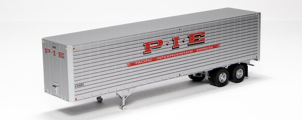 Rapido Trains 403049 HO PIE 40' Fruehauf Fluted Side Volume Van #V4472