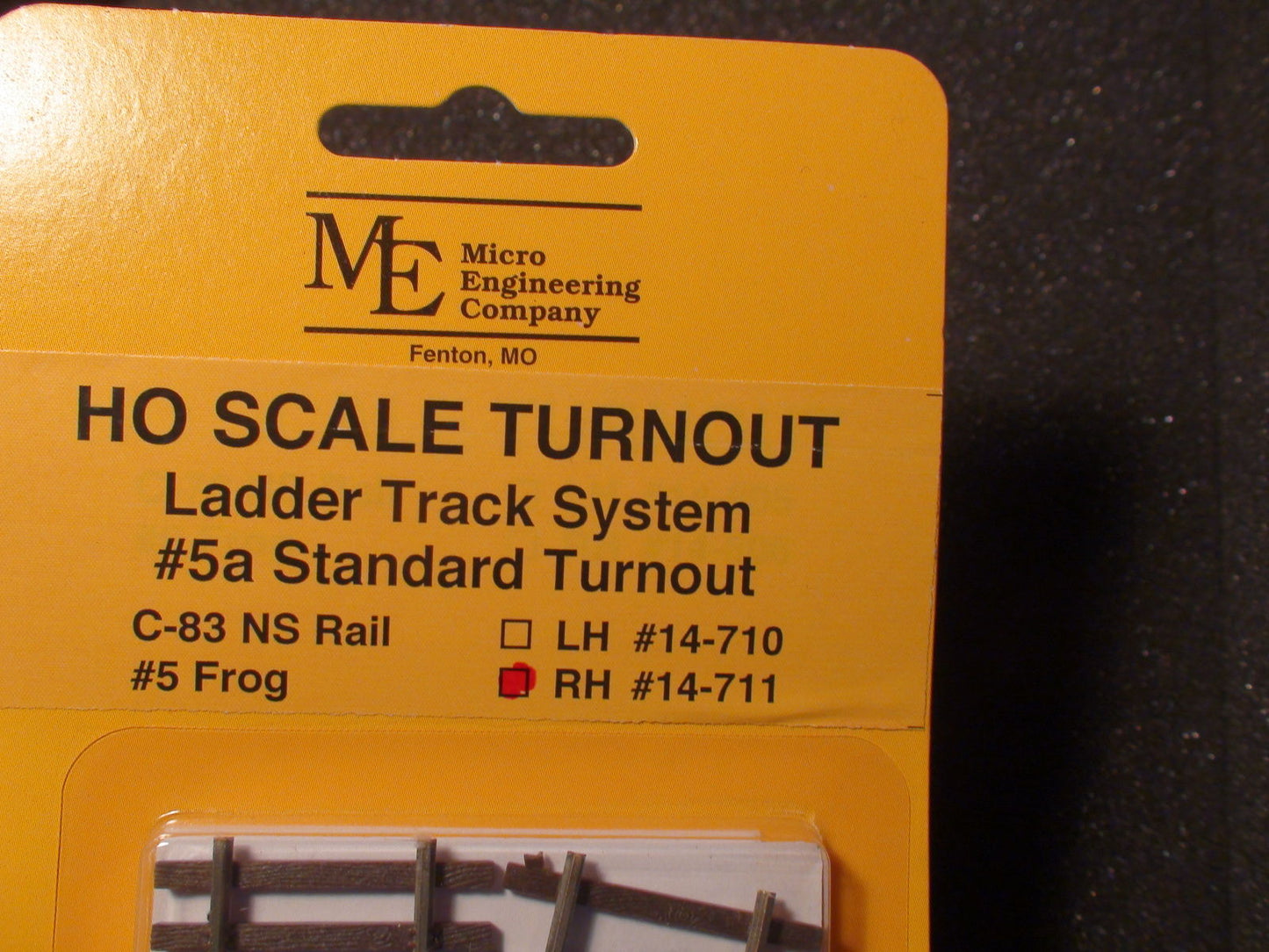 Micro Engineering 14-711 HO Code 83 #5a Lead Ladder Right Hand Switch Turnout