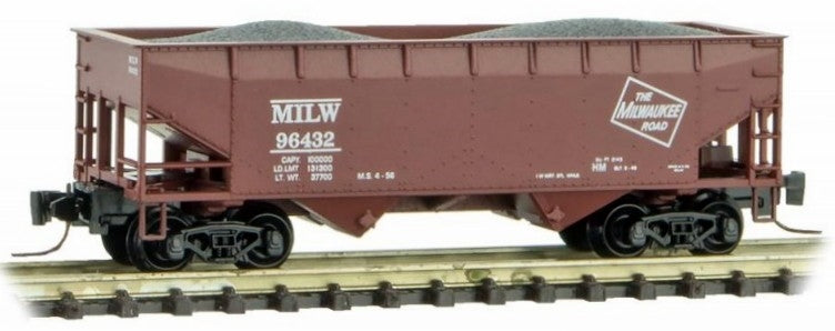 Micro-Trains 53300141 Z MILW 33' O.S. Twin Bay Hopper w/ Coal Load #96340