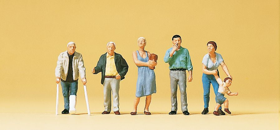 Preiser 10454 HO Passers-By Figures (Set of 6)