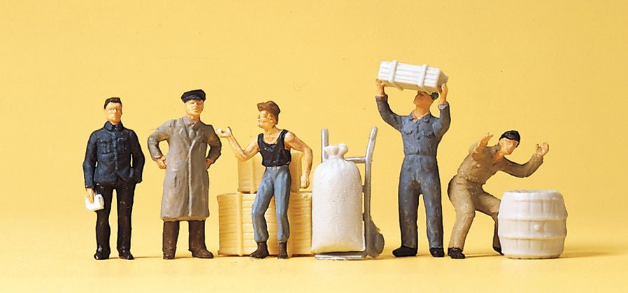 Preiser 14147 HO Scale At the Goods Shed Figures (Set of 5)