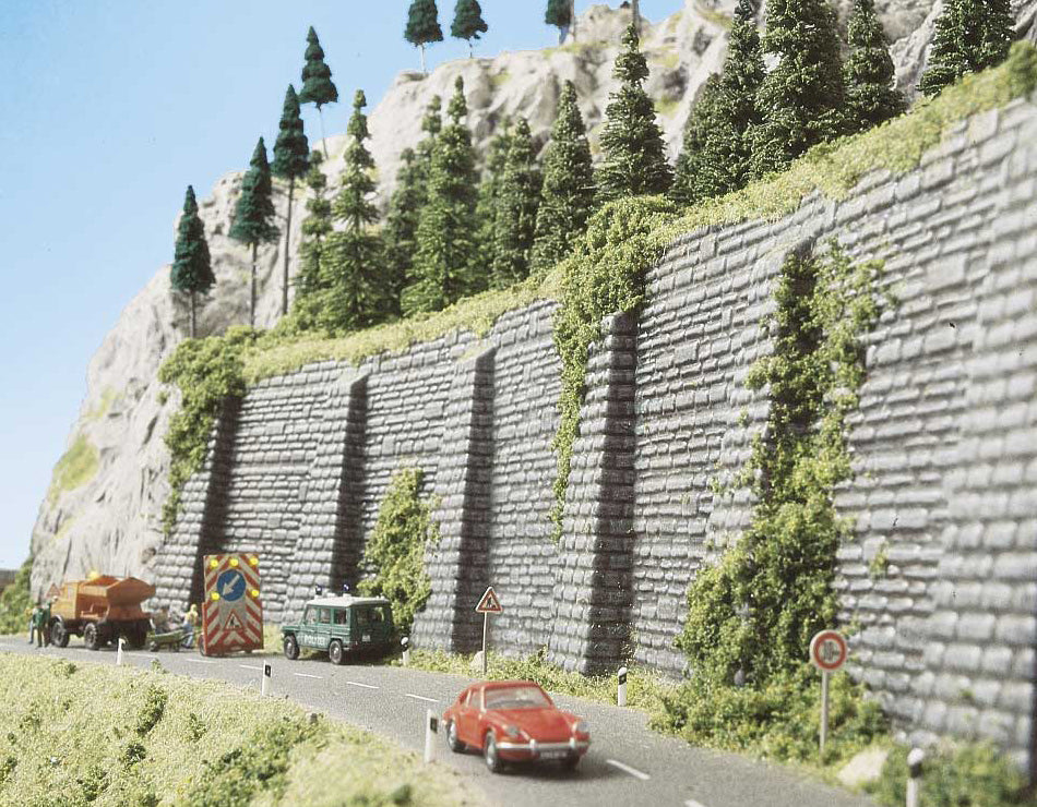 Busch 7031 HO Stone Wall (Pack of 2)
