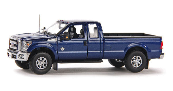 Sword 1100-B 1:50 Ford F250 XLT Pickup with Super Cab & 8