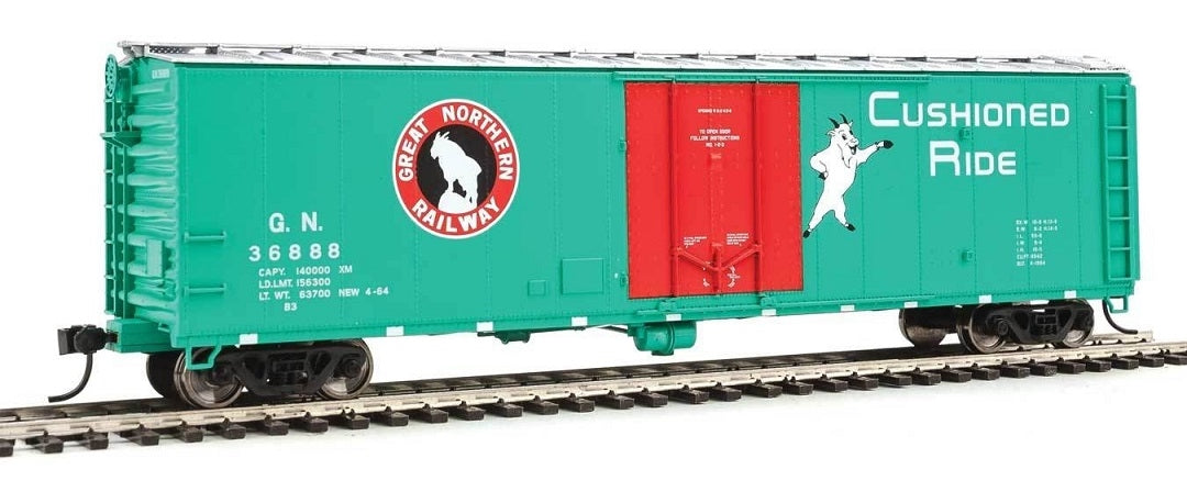 Walthers 910-2818 HO Great Northern 50' PC&F Insulated Boxcar #36905