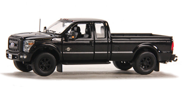 SWORD 1100-KM 1:50 Ford F250 XLT Pickup with Super Cab and 8' Bed in Black EX