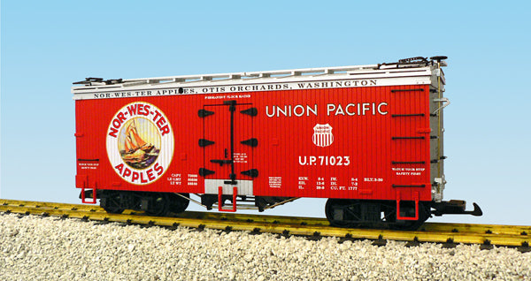 USA Trains R16361 G NorWesTer Apples U.S. Refrigerator Cars (Red/Silver)