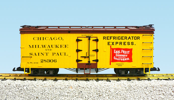 USA Trains R16497C G CM&StP Earl Fruit Co. U.S. Refrigerator Cars #28308