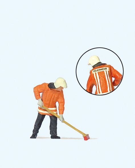 Preiser 28198 HO German Fireman Sweeping Figure