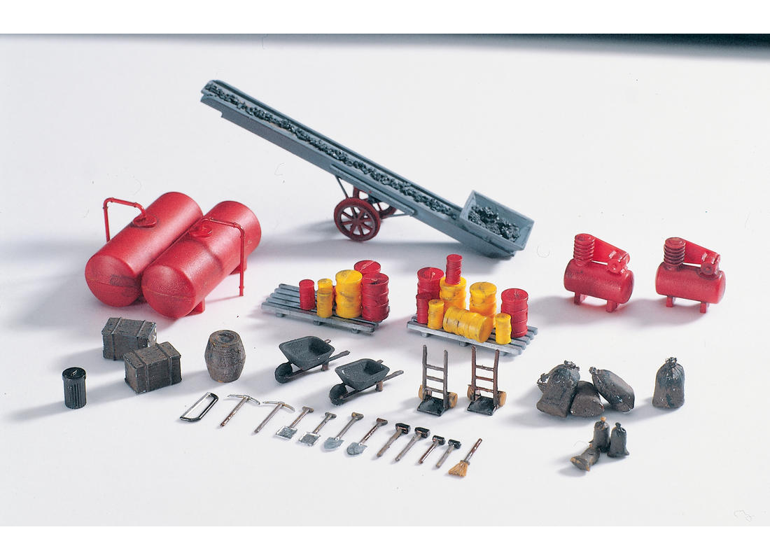 Piko 61111 HO Coal Elevator & Accessories