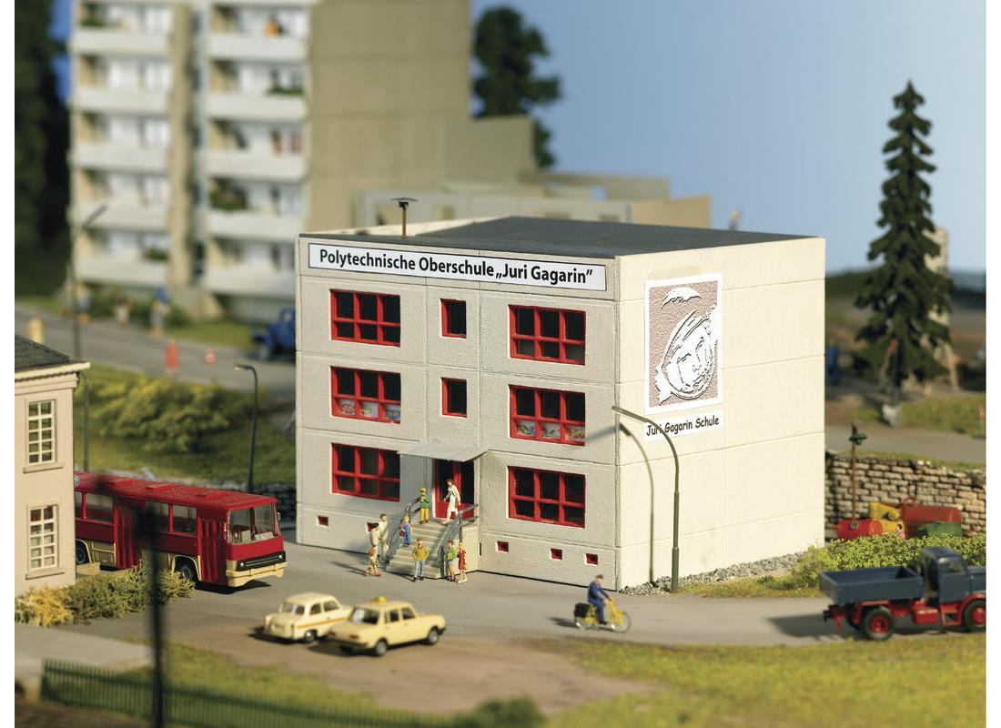 Piko 61150 HO Prefab School Building