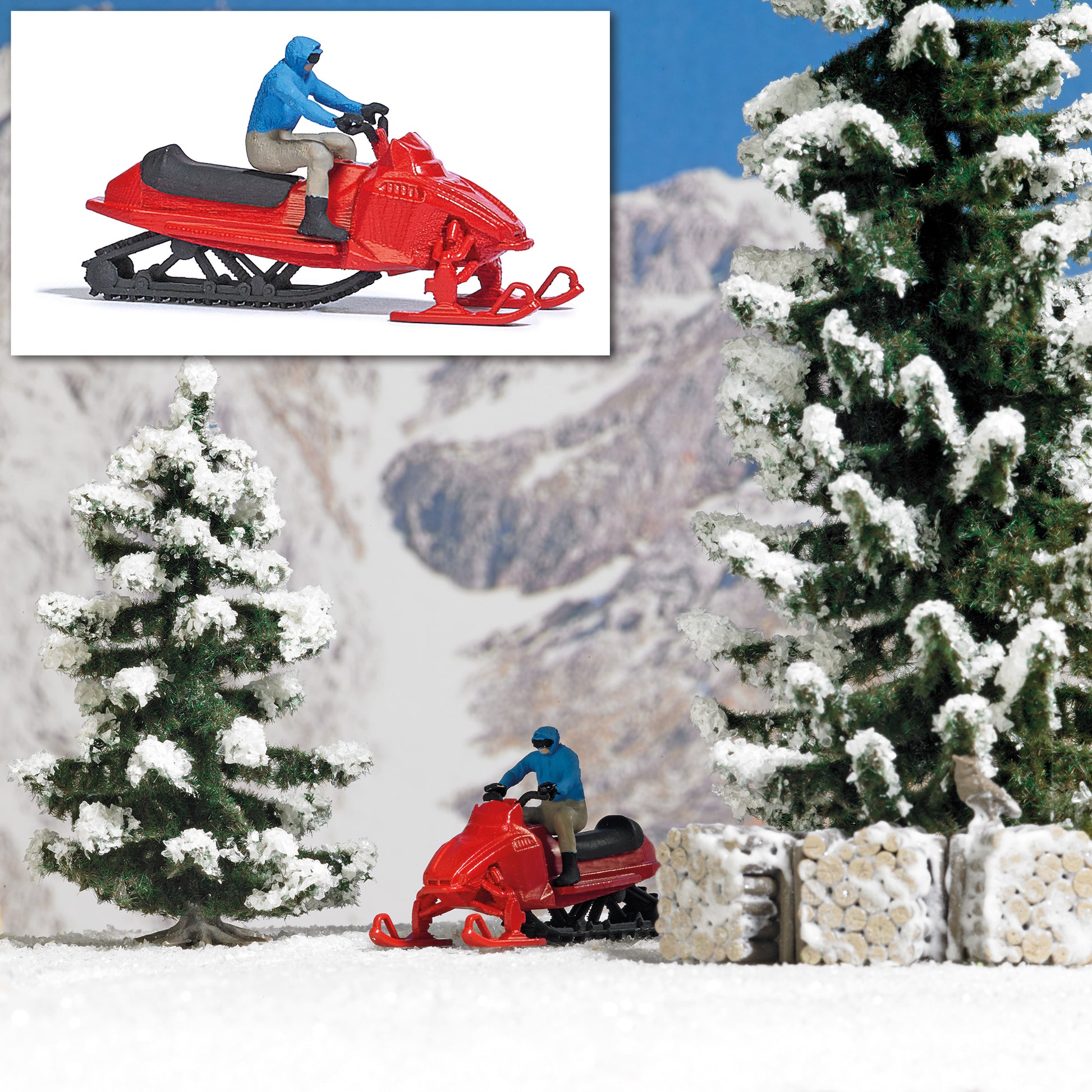 Busch 7818 HO Snowmobile with Continuous Track (without function) and Driver