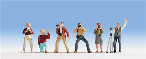 Walthers 949-6077 HO Scale SceneMaster Photographers Figures (Set of 6)