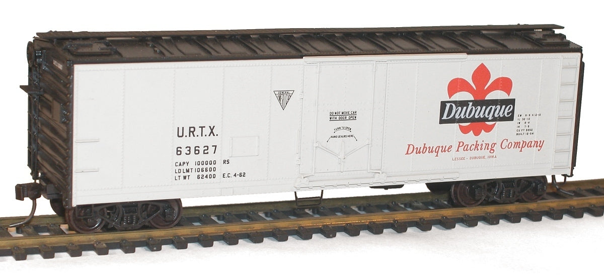 Accurail 8523 HO Dubuque Packing 40' Steel Refrigerator Car w/ Plug Door #63627