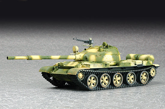 Trumpeter 07147 1:72 Russian T-62 Main Battle Tank Mod.1972 Model Kit