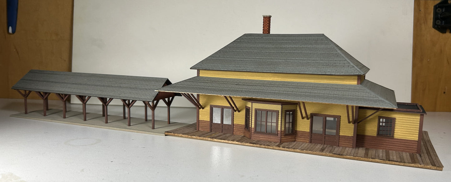 Motrak Models 63014 S Boston & Maine Northampton Station Building Kit