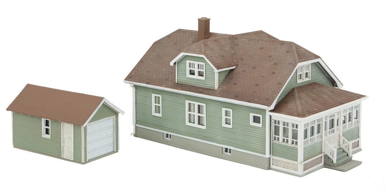Walthers 933-3791 HO Scale Updated American Bungalow with Single-Car Garage Kit