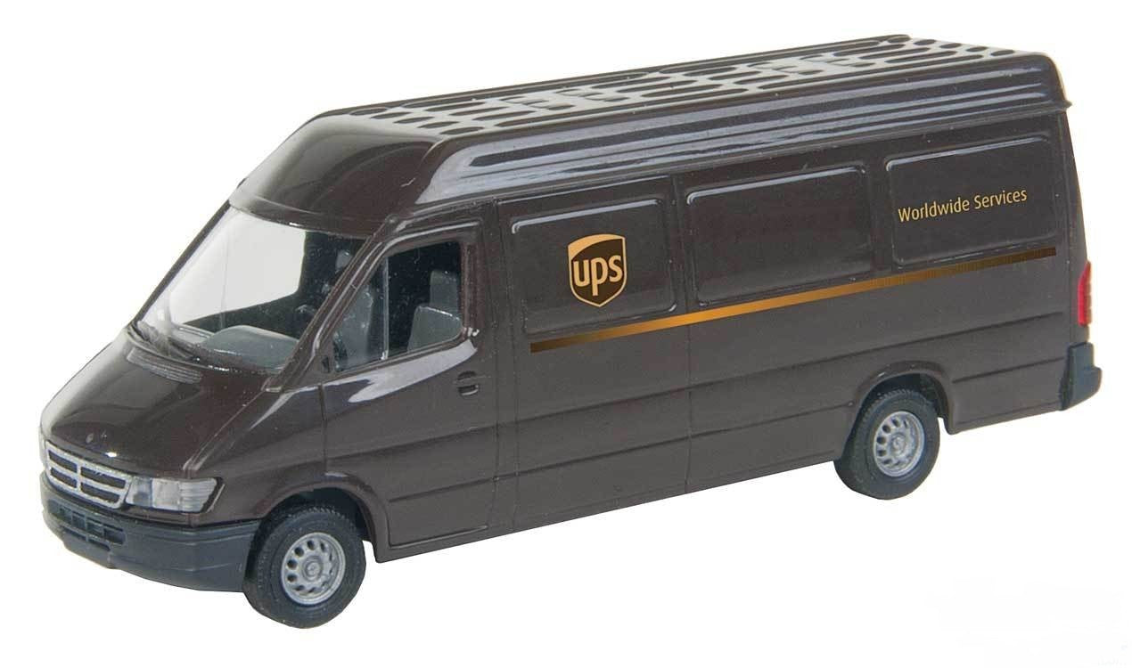 Walthers 949-12200 HO SceneMaster UPS Modern Shield Logo Delivery Van