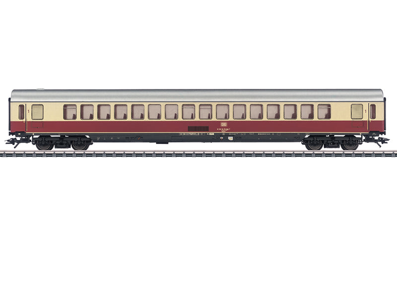 Marklin 43864 HO Deutsche Bahn 1st Class Passenger Car