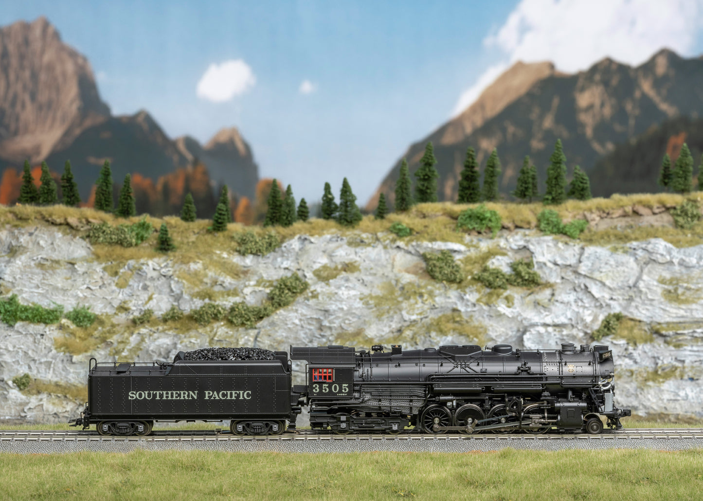 Marklin 37983 HO Southern Pacific Berkshire 2-8-4 Steam Locomotive #3505