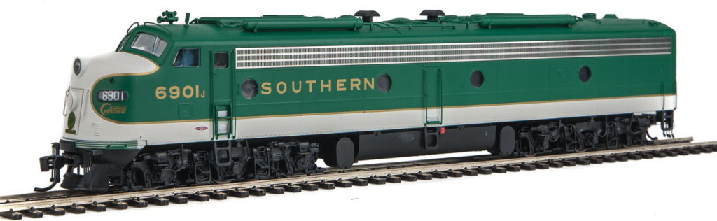 Walthers 920-42374 HO Southern Railway EMD E8A Diesel Locomotive #6901