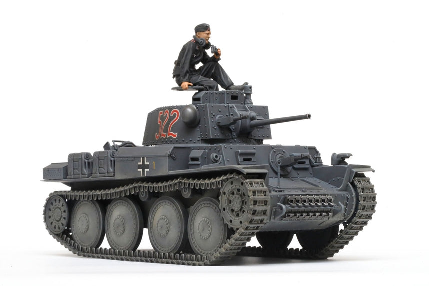 Tamiya 35369 1:35 German LightPanzerkampfwagen 38(t) AusfE/F Military Tank Kit