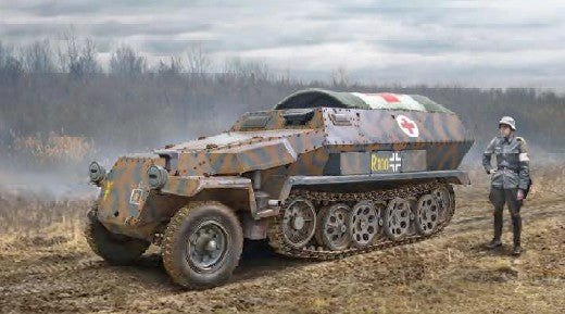 Italeri 7077 1:72 SdKfz 251/8 Halftrack Ambulance Plastic Model Kit