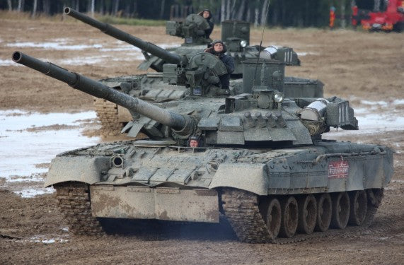 Trumpeter 09579 1:35 Russian T80UE1 Main Battle Military Tank Model Kit