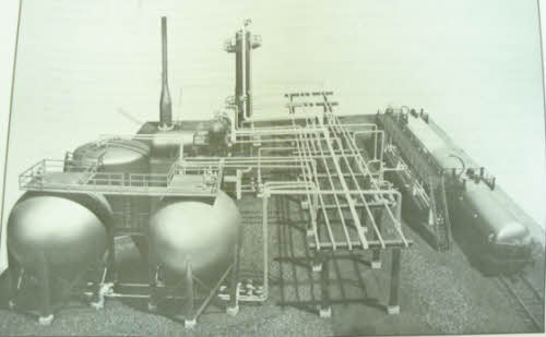 Plastruct K-8 HO Petrochemical Refinery Kit