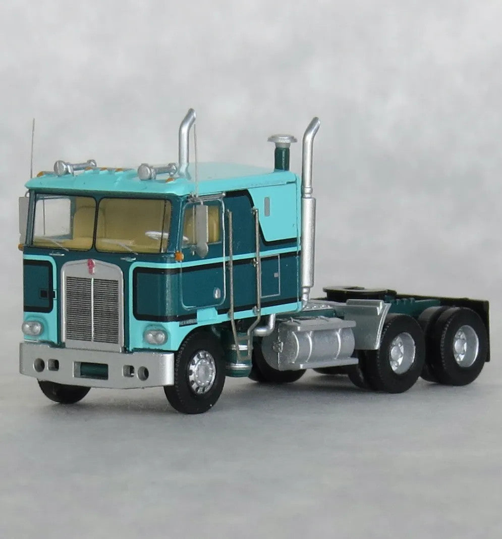 Trainworx Inc. 41054 N Potomac Green & Green Kenworth K100 VIT Tractor