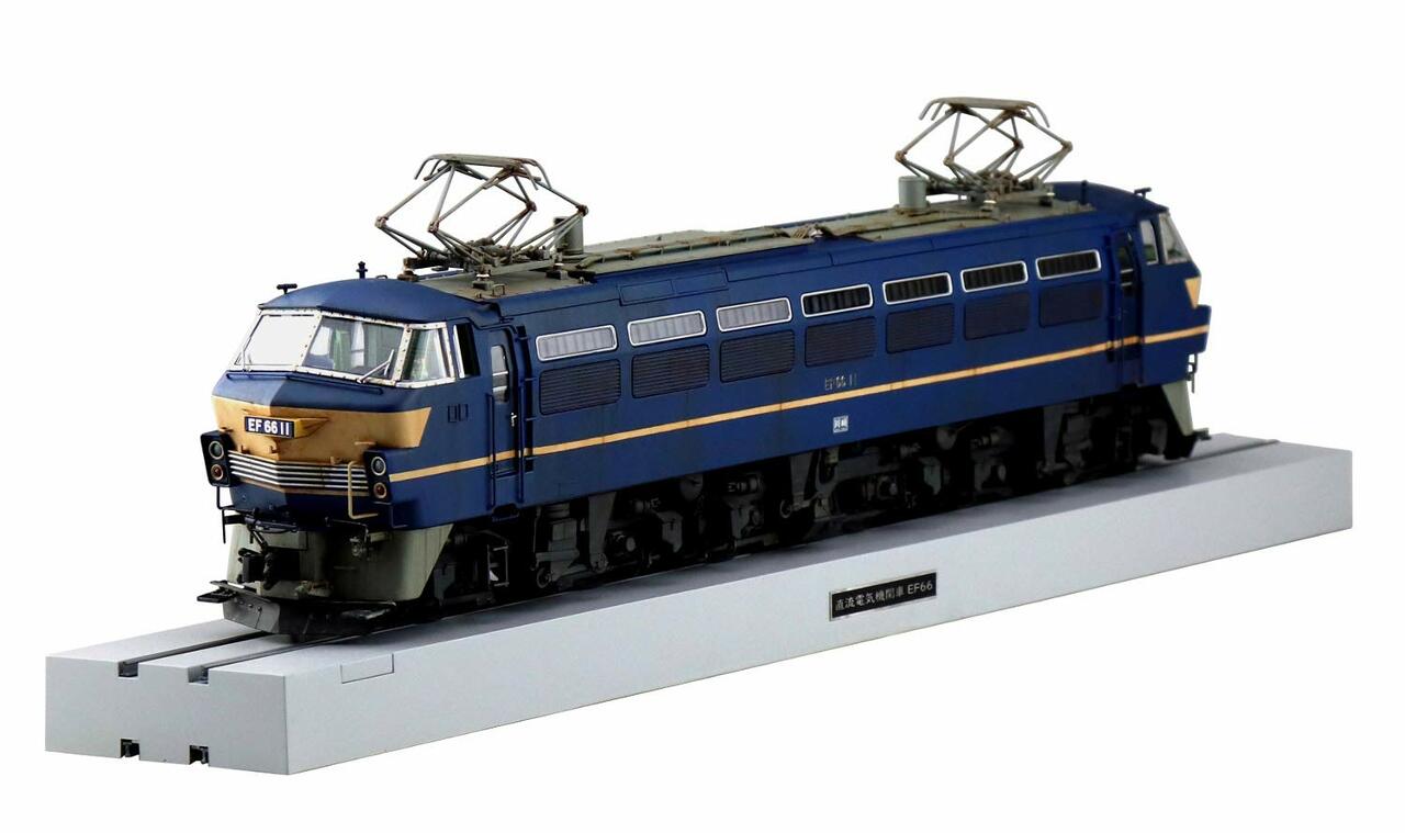 Aoshima Models 054086 1:45 EF66 Early Model Electric Loco Plastic Model Kit