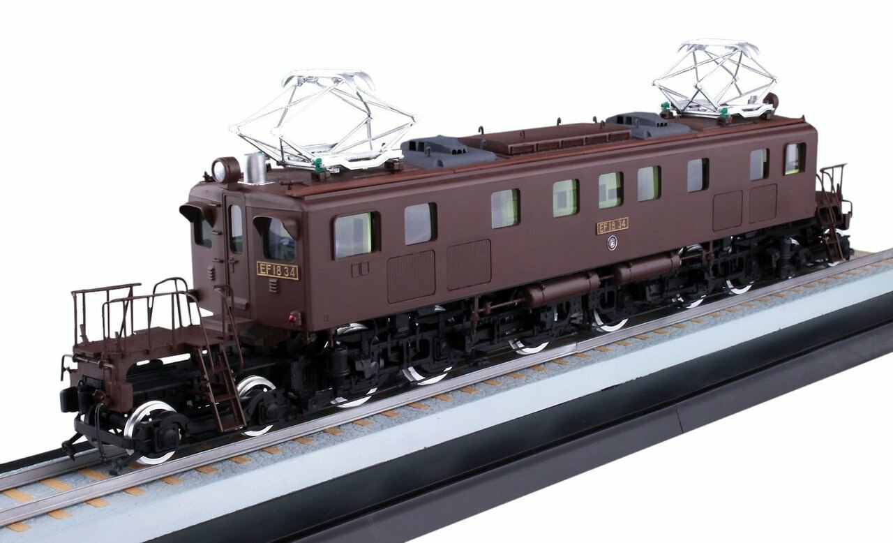 Aoshima Models 055045 1:50 Japanese National Railways EF18 Electric Loco Kit