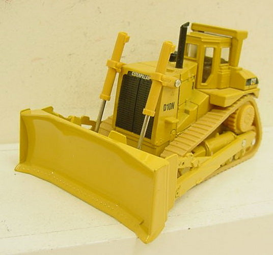 Ertl 2436 1:50 Scale Caterpillar D10N Track Type Tractor LN/Box