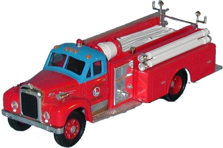Corgi 52402 1:50 Lionel City Fire Mack B Pumper Fire Truck Emergency Vehicle
