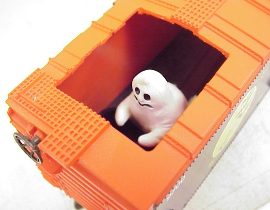 Lionel 6-26719 O Gauge Halloween Operating Bobbing Ghost Boxcar LN