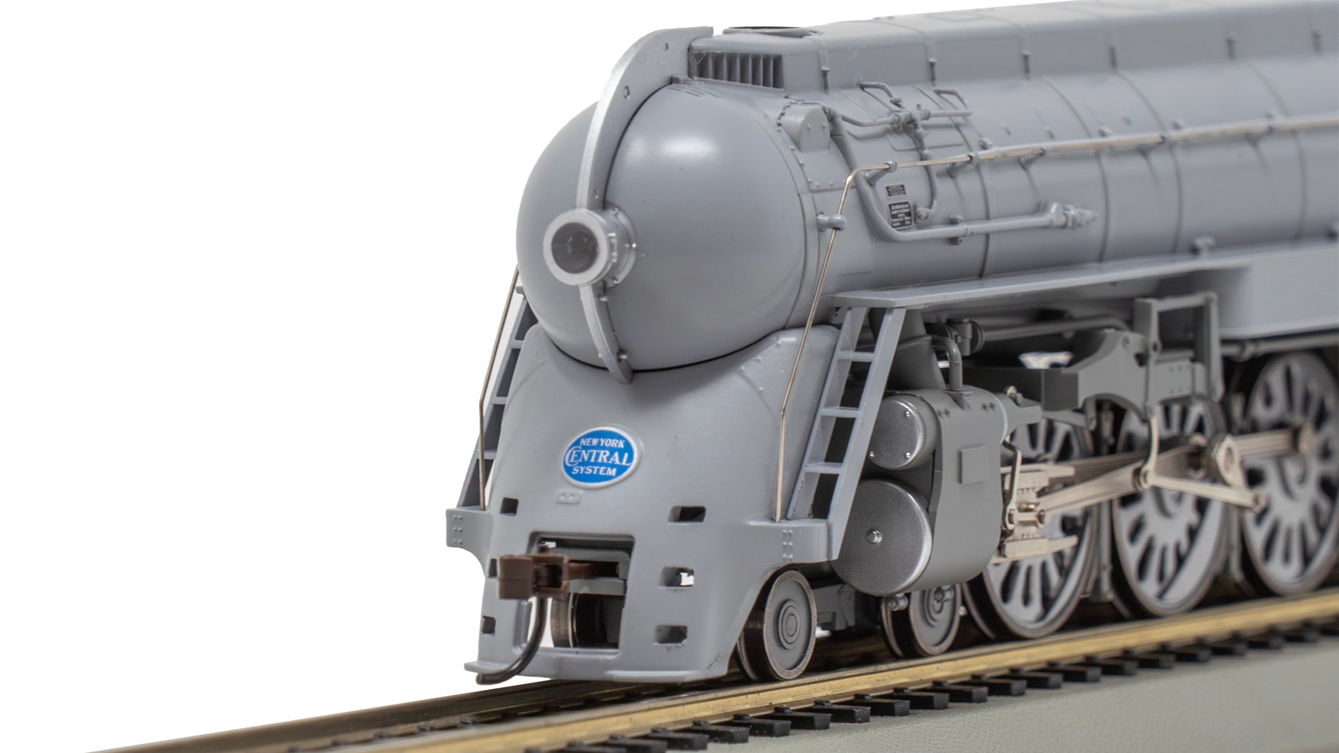 Bachmann 56601 HO NYC Dreyfuss Streamlined Hudson Steam Locomotive #5445