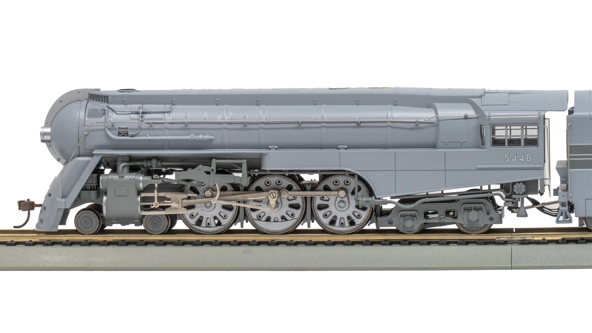 Bachmann 56602 HO NYC Dreyfuss Streamlined Hudson Steam Locomotive #5448