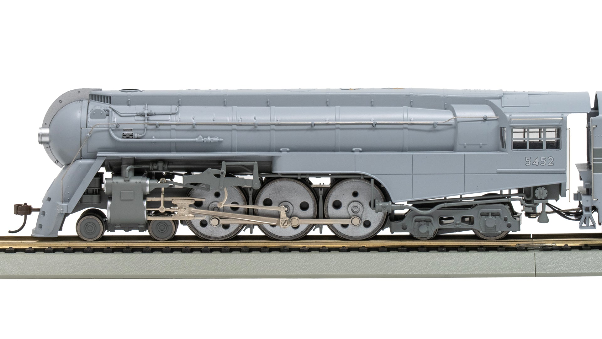 Bachmann 56604 HO NYC Dreyfuss Streamlined Hudson Steam Locomotive #5452