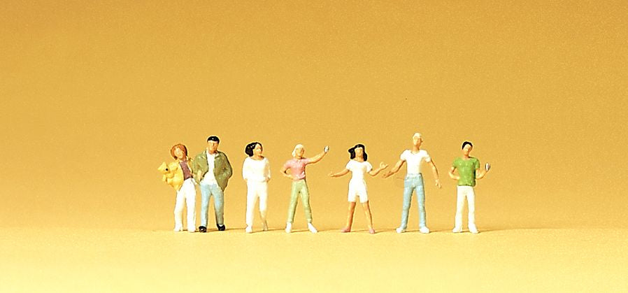 Preiser 79078 N Young Persons Figures (Set of 7)