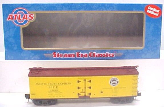 Atlas 6708-2 "O-Gauge" PFE 40' Woodside Refrigerator Car #35199 (3-Rail) LN/Box