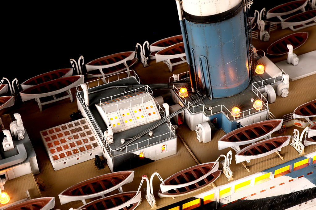 Trumpeter 06655 1:200 Olympic & Britannic Light Sets – Trainz