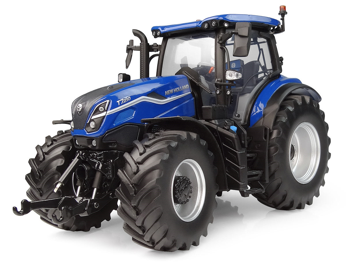 Universal Hobbies 6810 1:32 Dynamic Blue New Holland T7 210 Tractor